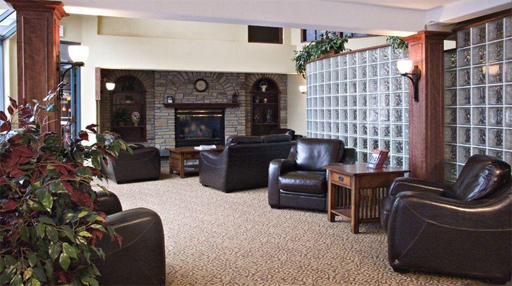 Irwin'S Mountain Inn Банф Интериор снимка