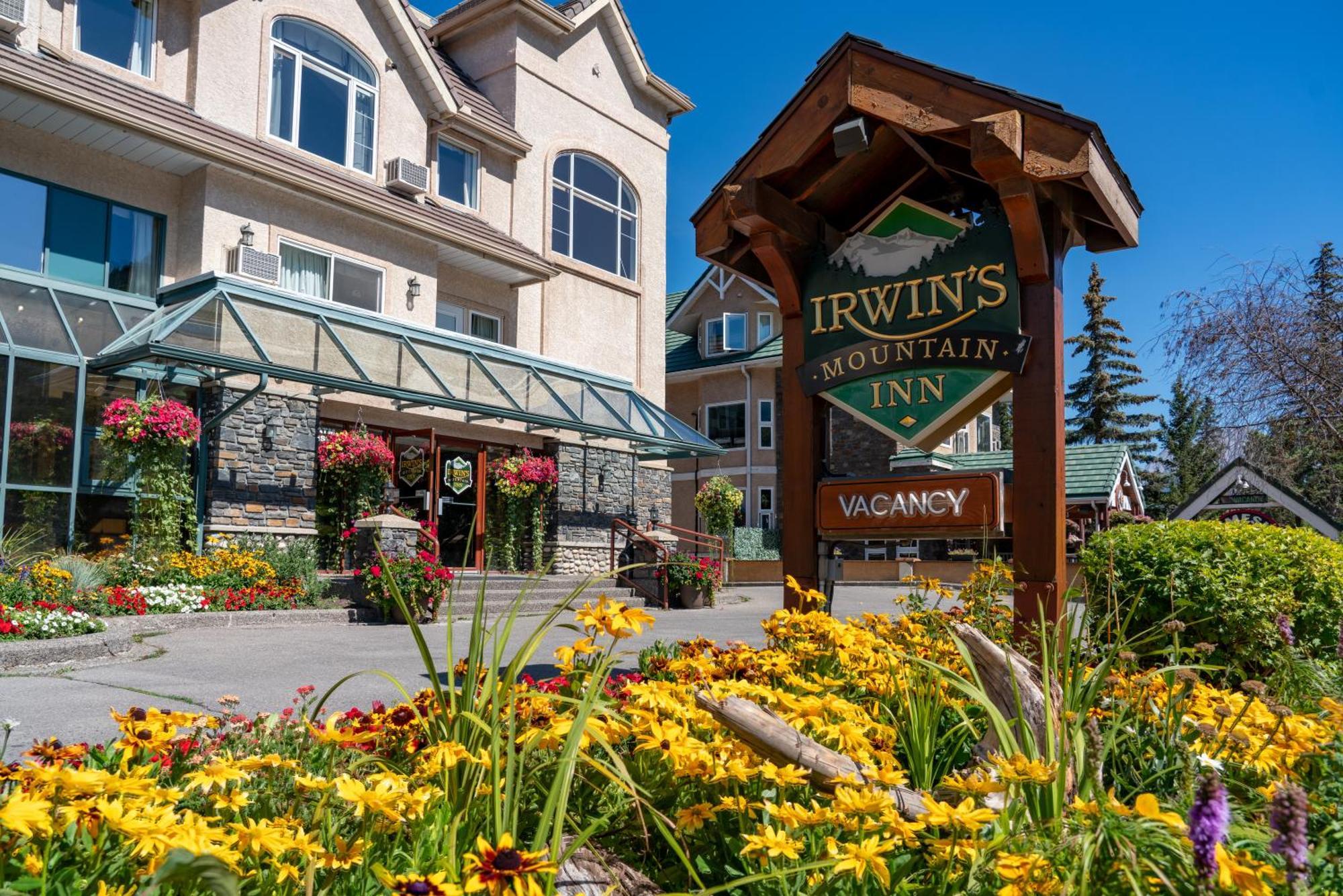 Irwin'S Mountain Inn Банф Екстериор снимка
